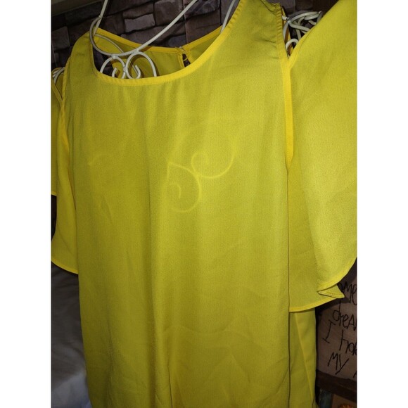 5/$25 EUC Sz Med A. Byer Bright Yellow Colored Cold Shoulder Top Blouse - Picture 4 of 6